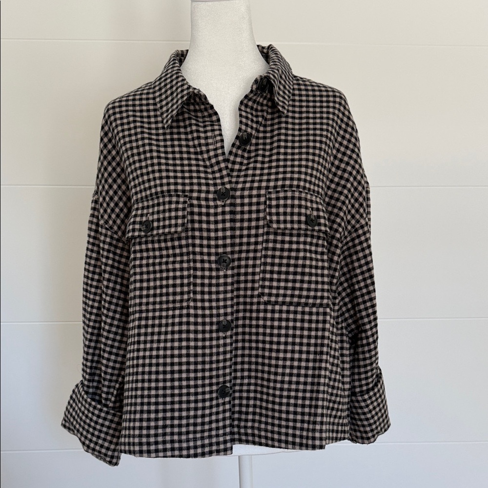 Evereve Black and Beige Checkered Button-Down Shirt